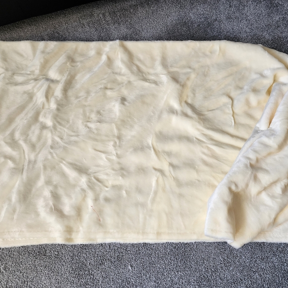 2 yard x 64" Cream Off-White Faux Fur Soft Low pile dense Costume Cosplay Sew - Picture 4 of 6